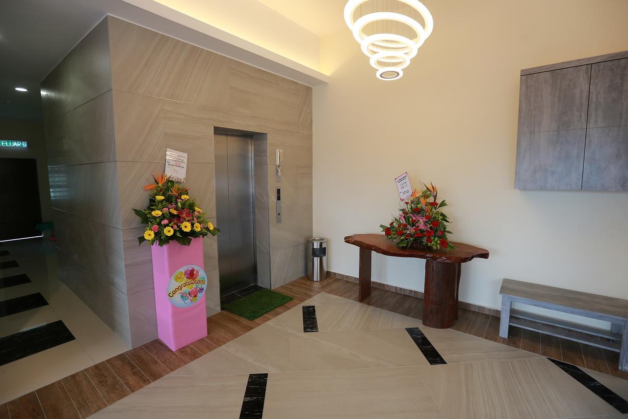 Pantai Regal Boutique Hotel Куантан Екстер'єр фото